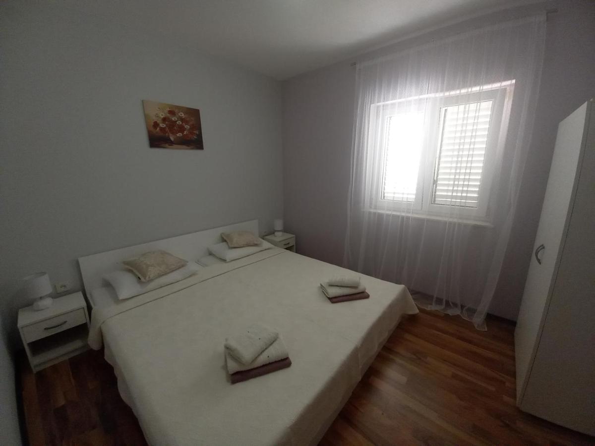 Apartman Maja Apartman Kaštela Kültér fotó