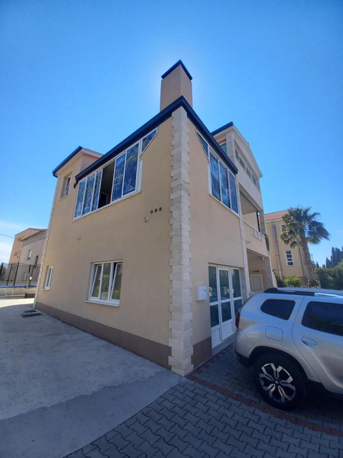 Apartman Maja Apartman Kaštela Kültér fotó